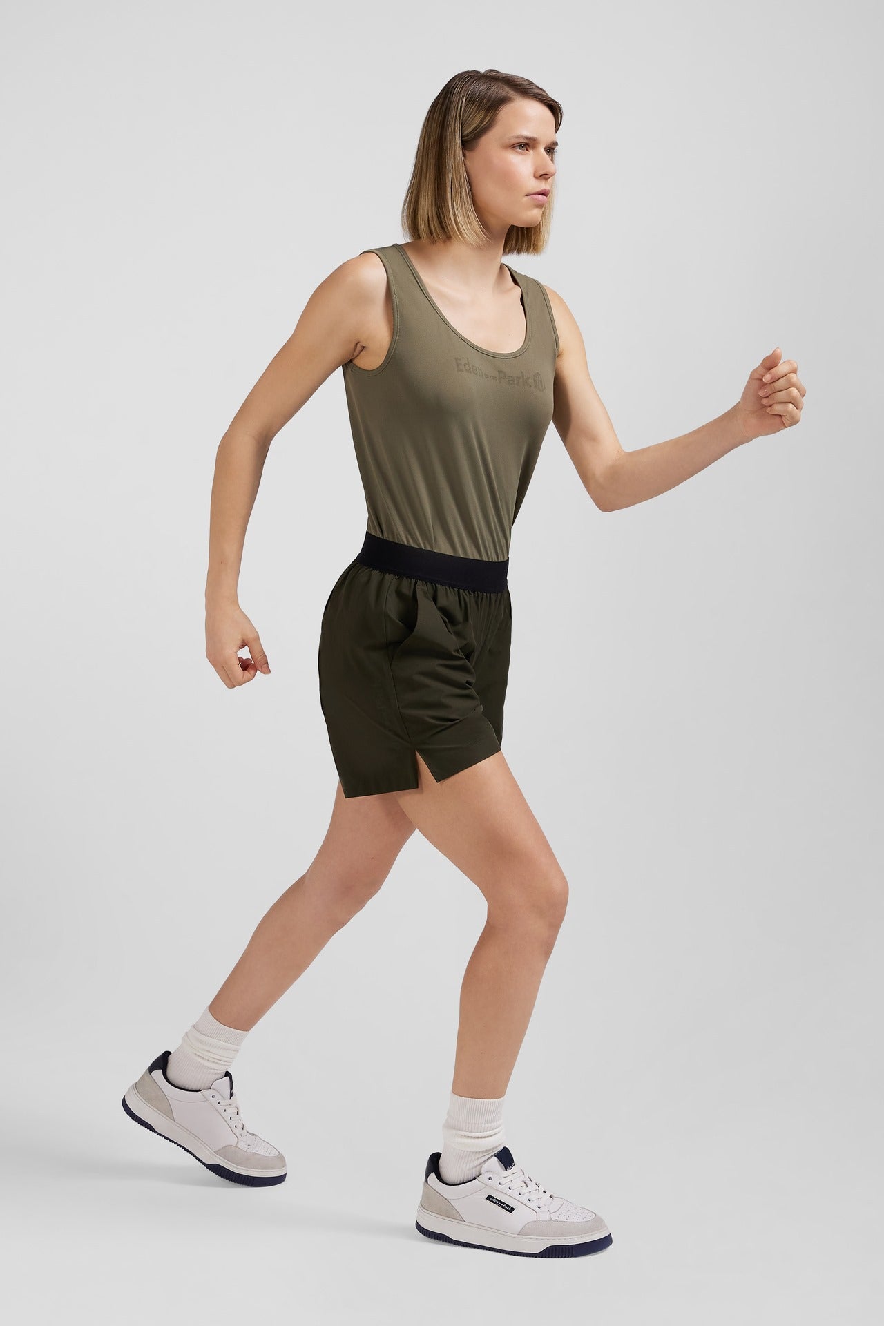 E24BASSH0010_KAM11_4