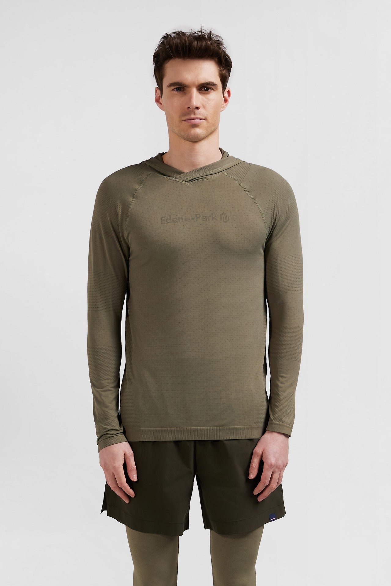 E24MAISW0051_KAM11_1