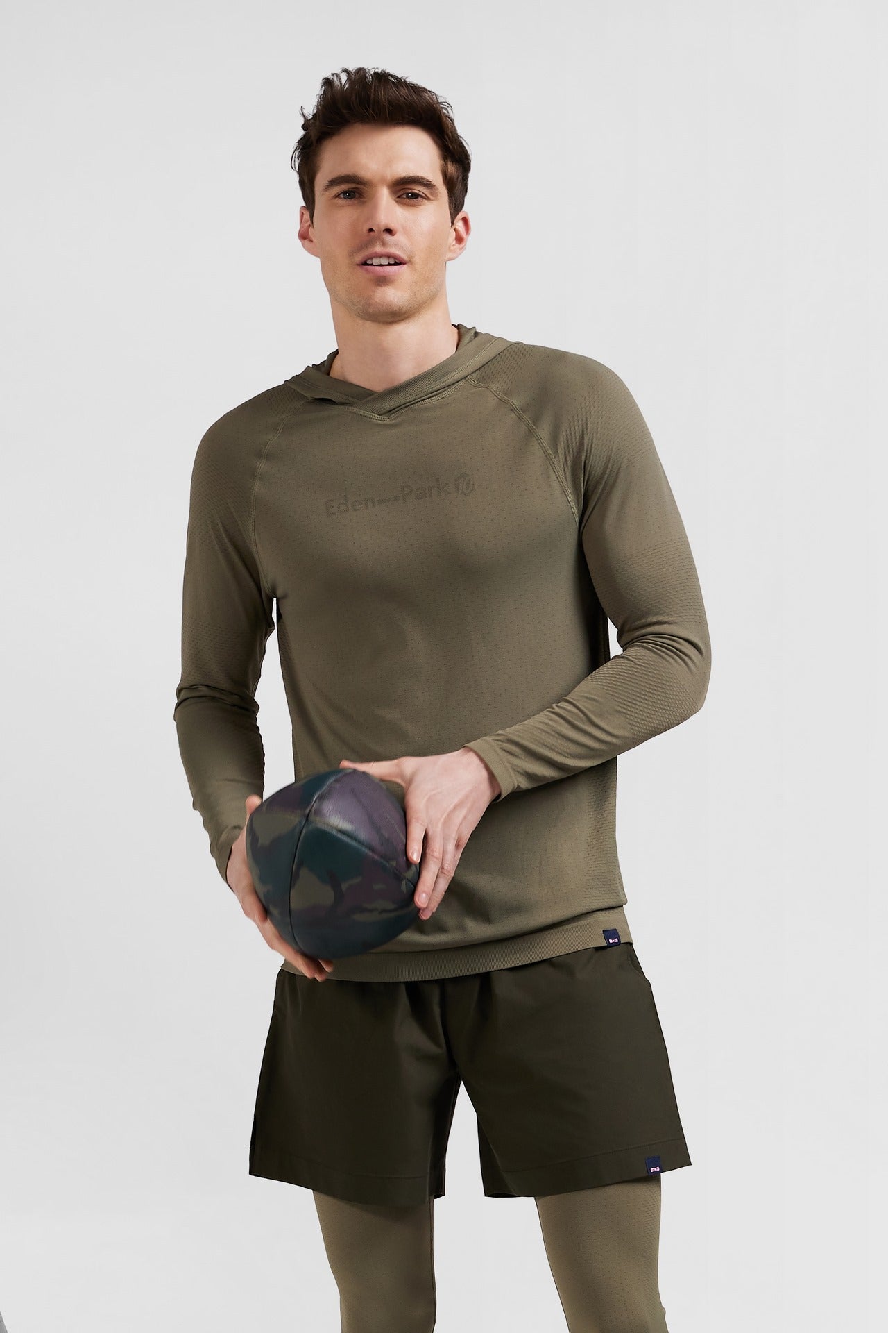 E24MAISW0051_KAM11_4