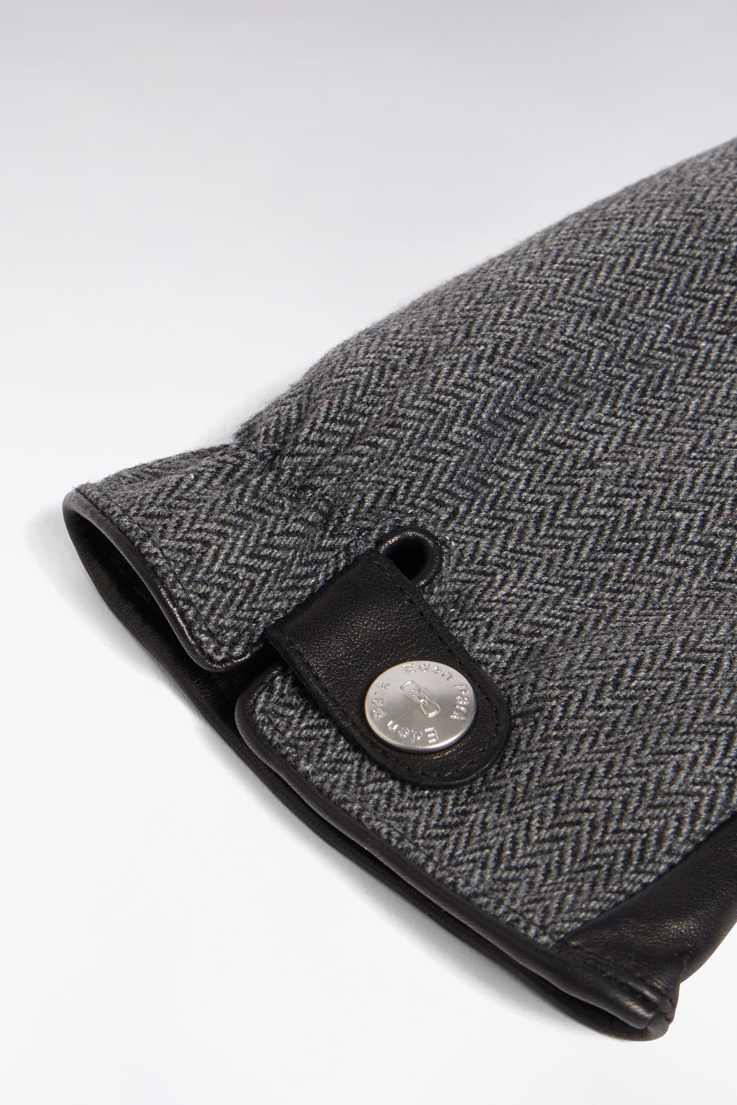 H25ACTGA0010_NO_f-hd-dos