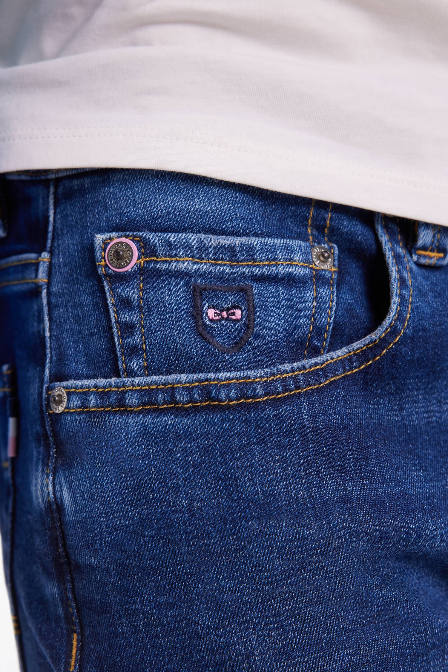 H25BAS5P0004_BLF3_d-hd-mfacepp