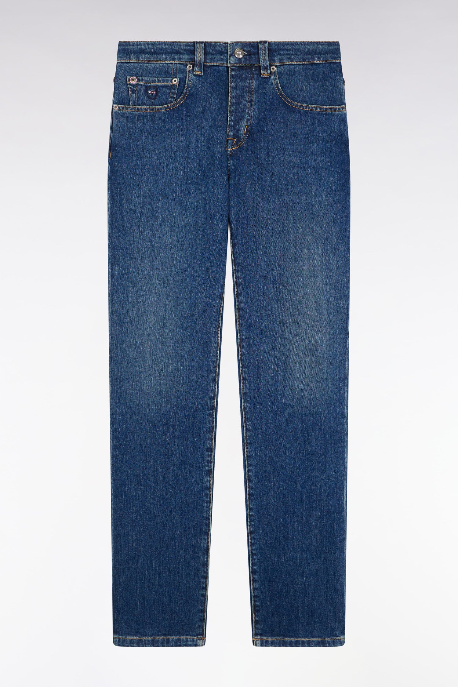 H25BAS5P0007_BLF2_b-hd-face