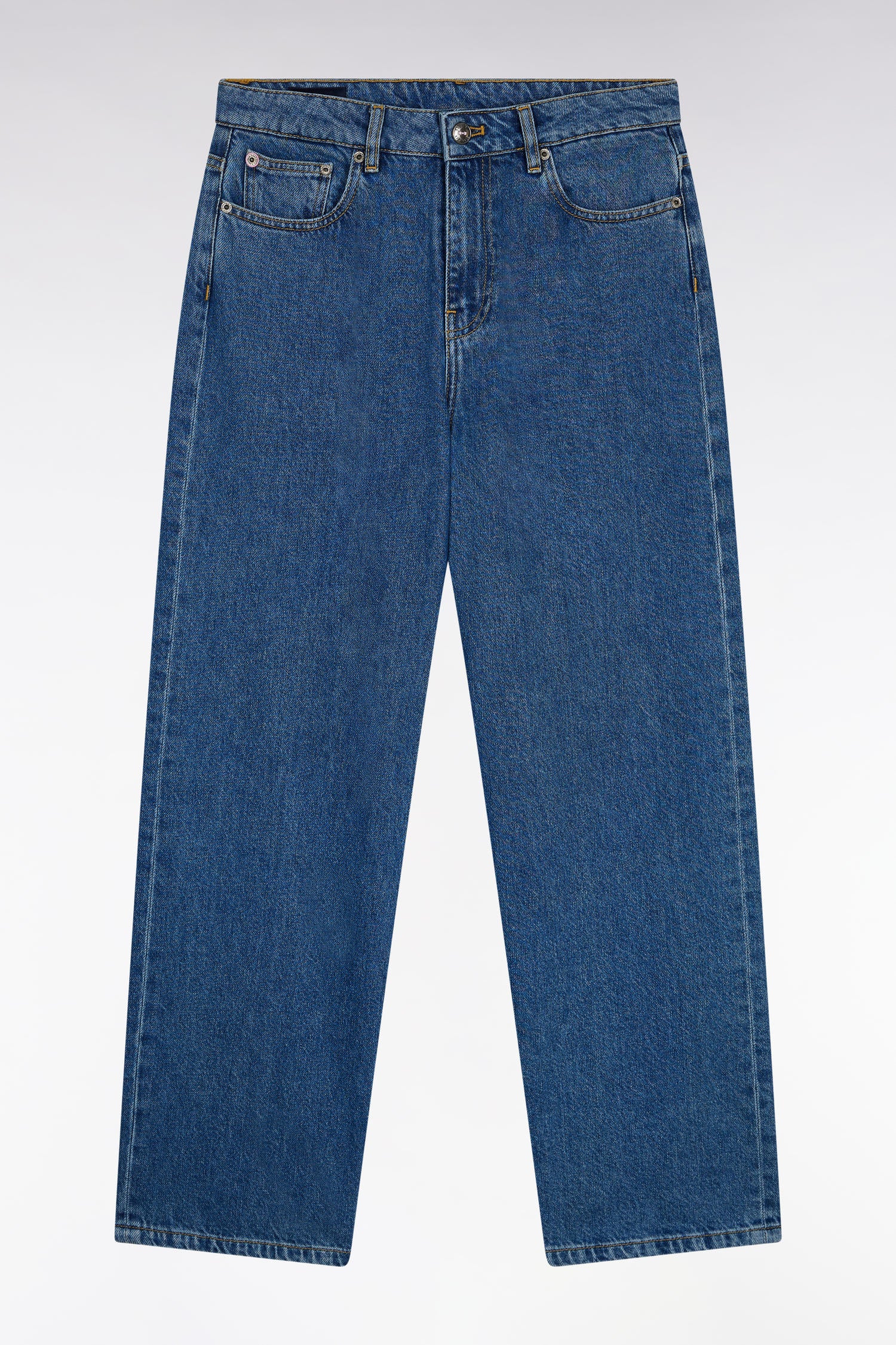 H25BAS5P0042_BLF1_b-hd-face