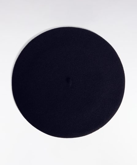 Béret uni en laine vierge marine