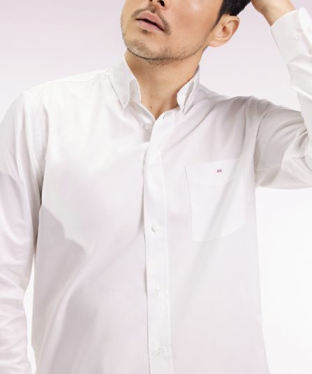 Chemise en coton blanc coupe droite