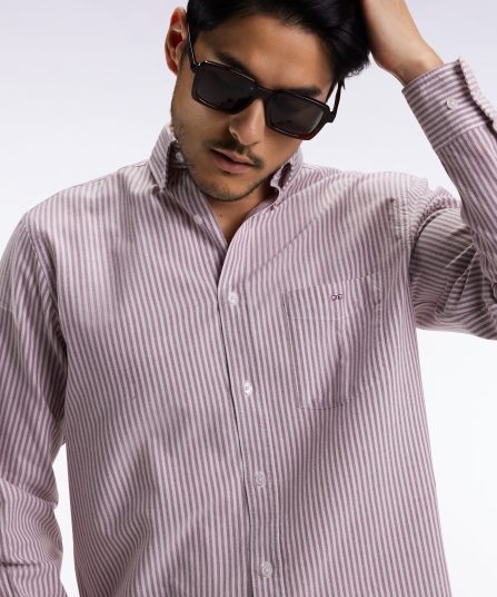 Chemise en popeline de coton rayée bordeaux coupe droite