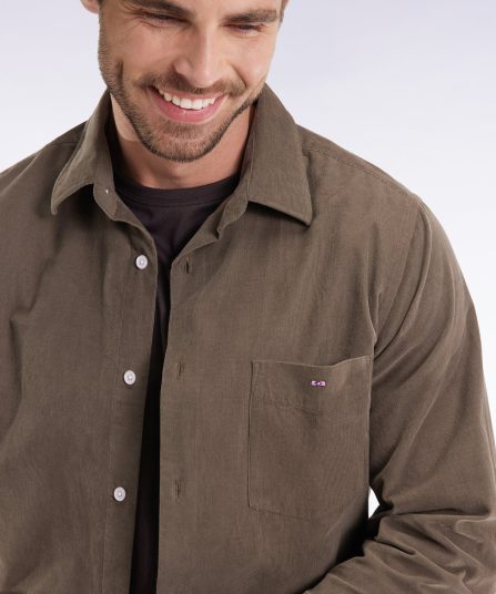 Chemise en velours kaki coupe droite