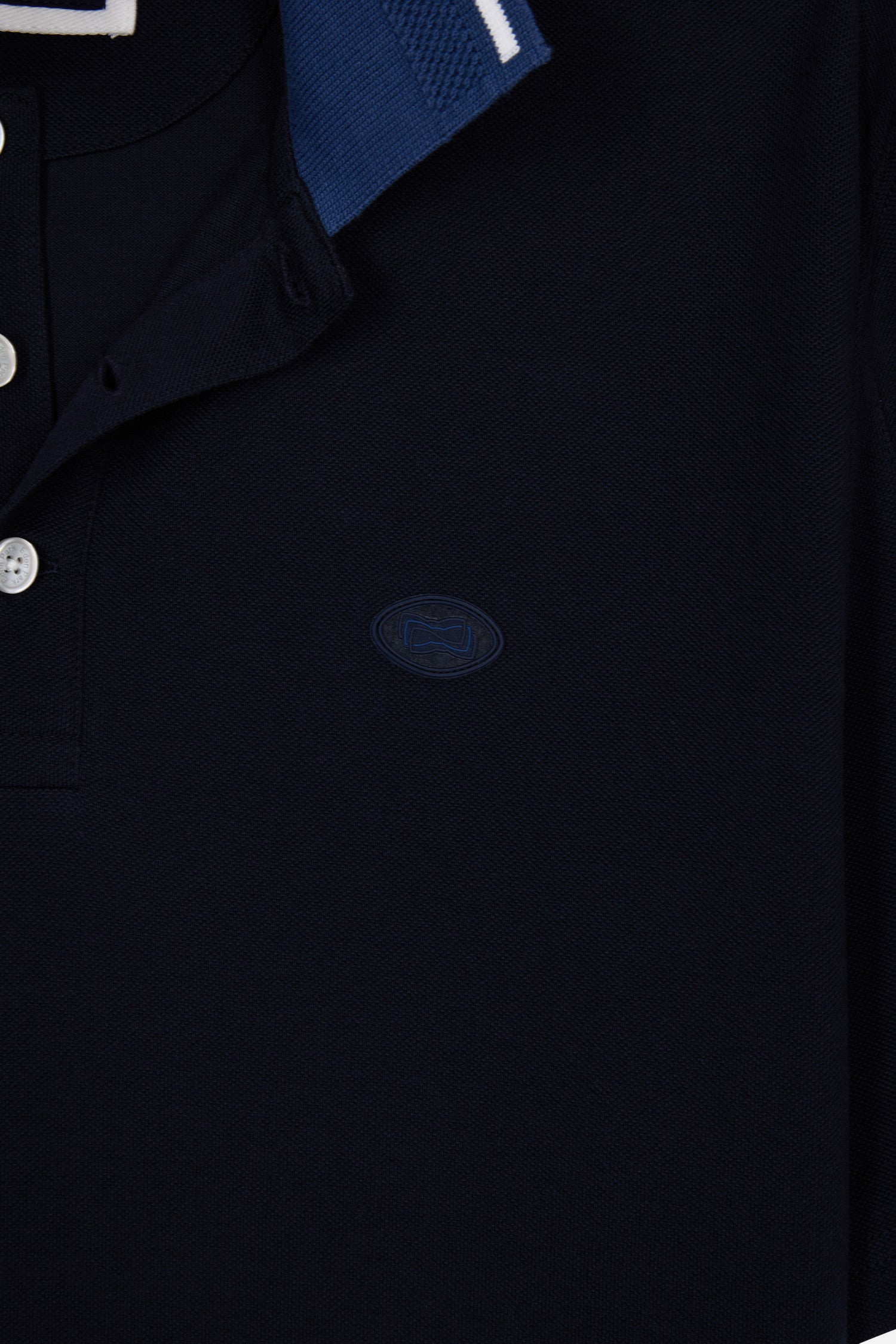 H25MAIPC0047_BLF_f-hd-dos