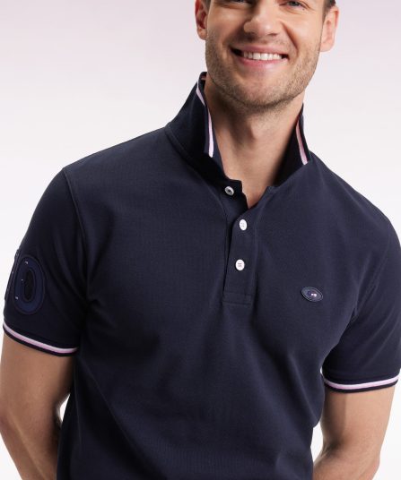 Polo manches courtes marine finitions tricolores coupe droite