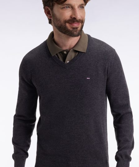 Pull col V en laine et coton gris foncé