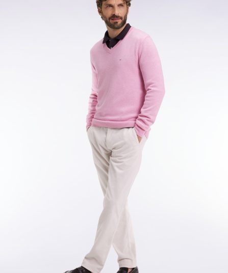 Pull col V en laine et coton rose