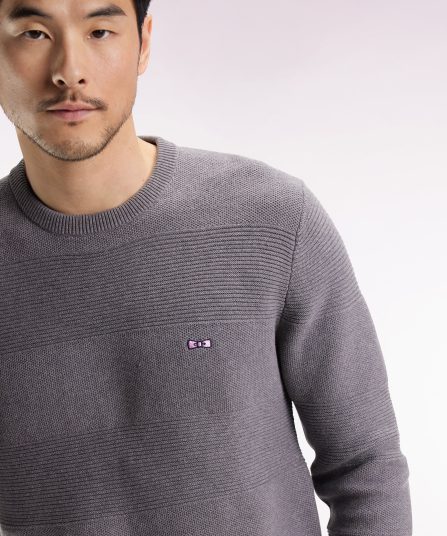 Pull col rond en coton gris à effet de rayure