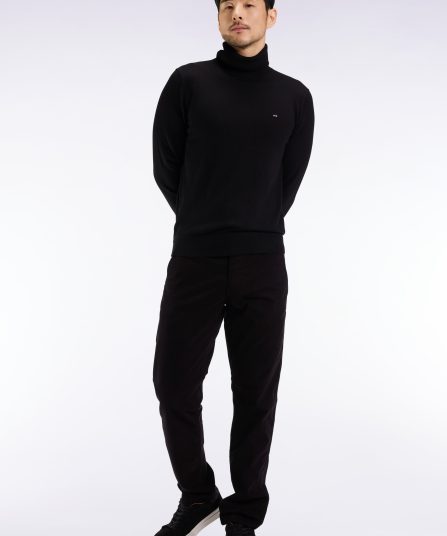 Pull col roulé en laine mérinos noir