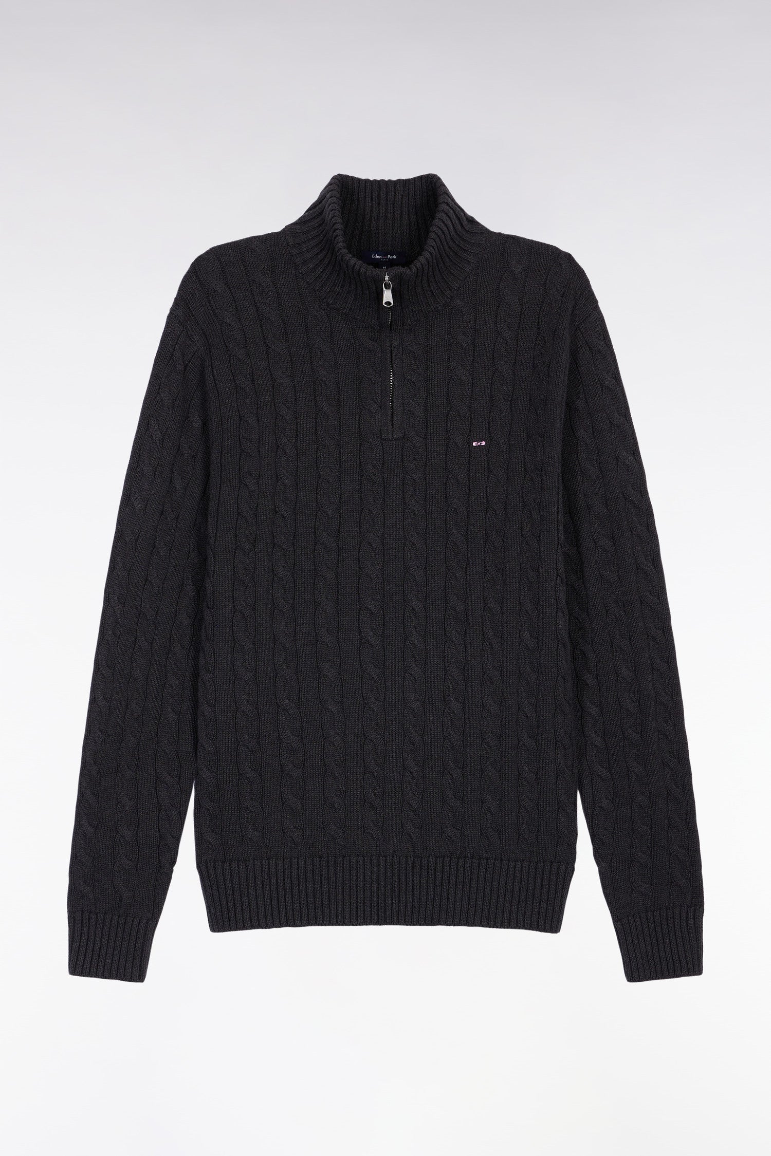 H25MAIPU0046_GRF7_b-hd-face