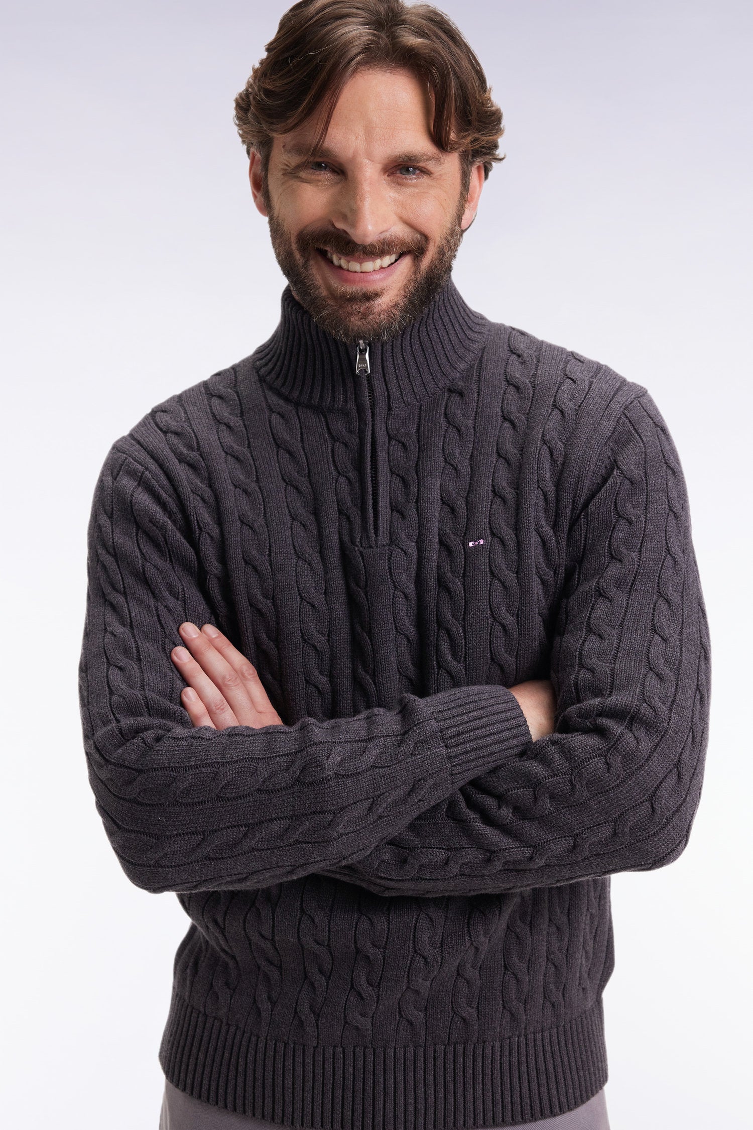 H25MAIPU0046_GRF7_c-hd-mfacepp