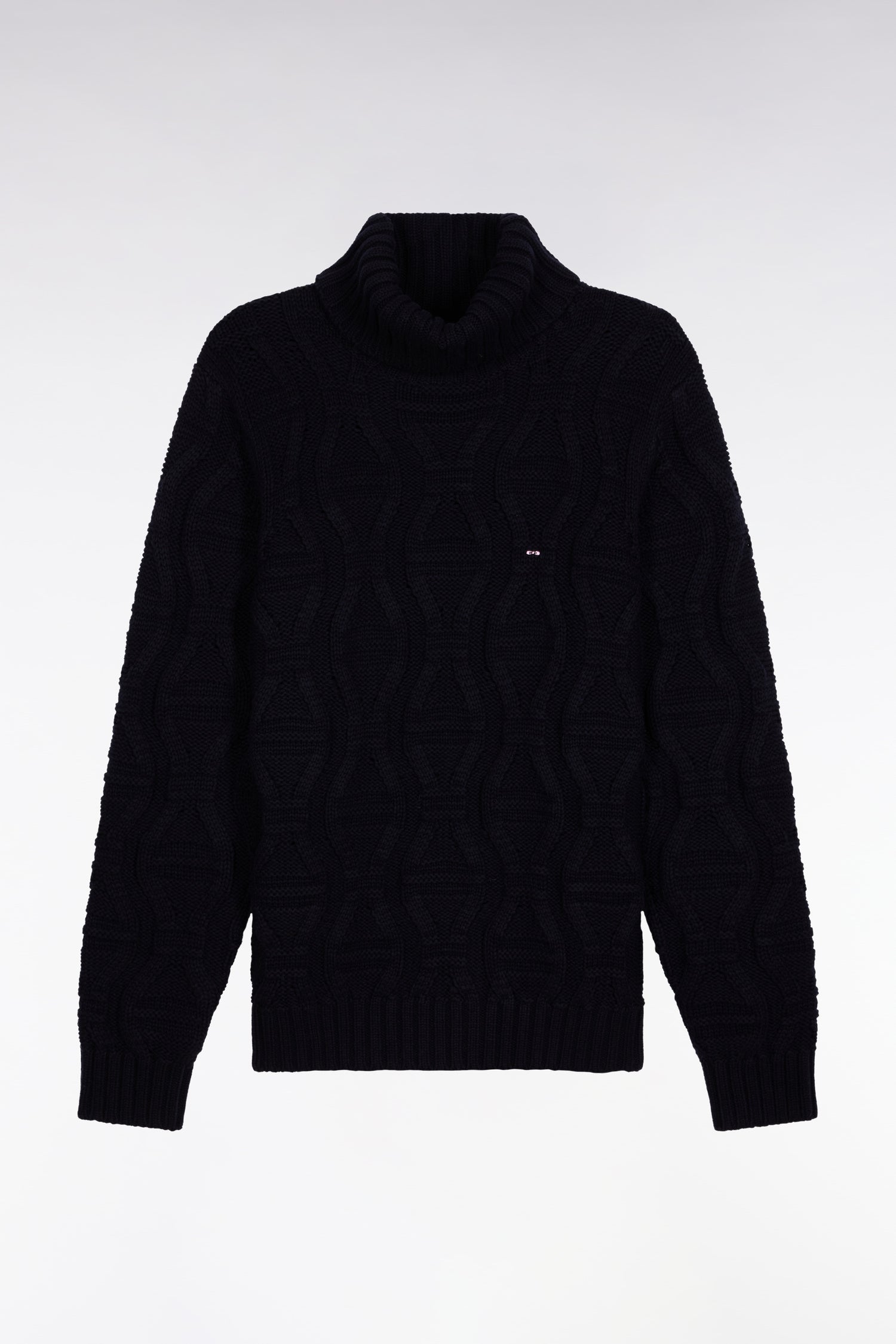 H25MAIPU0060_BLF27_b-hd-face