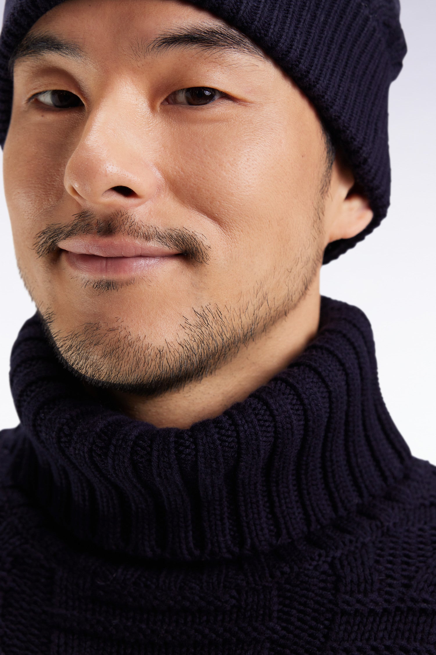 H25MAIPU0060_BLF27_c-hd-mfacepp