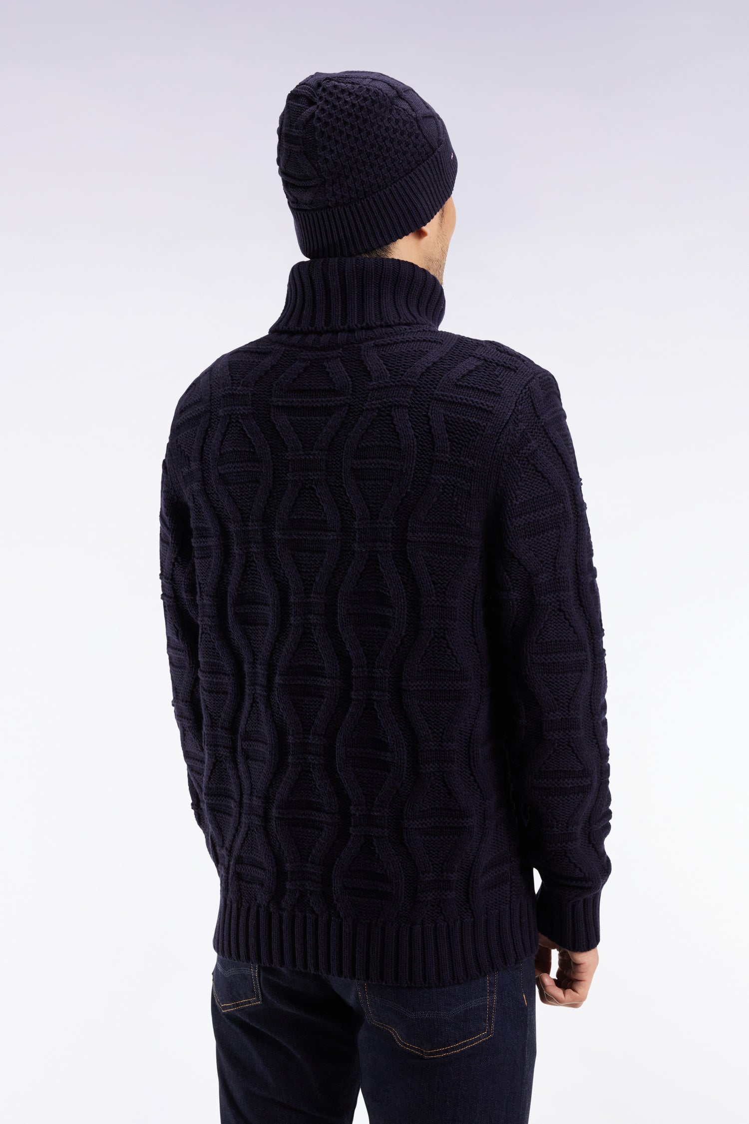 H25MAIPU0060_BLF27_e-hd-mdos