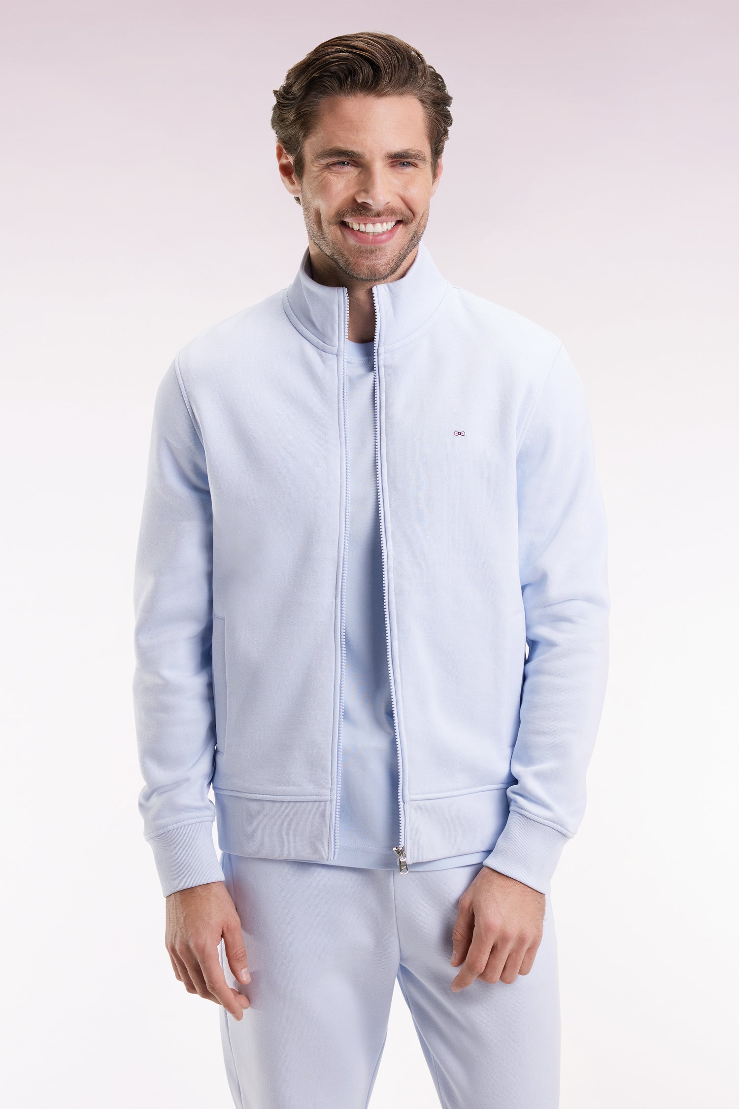 H25MAISW0003_BLC25_a-hd-mface