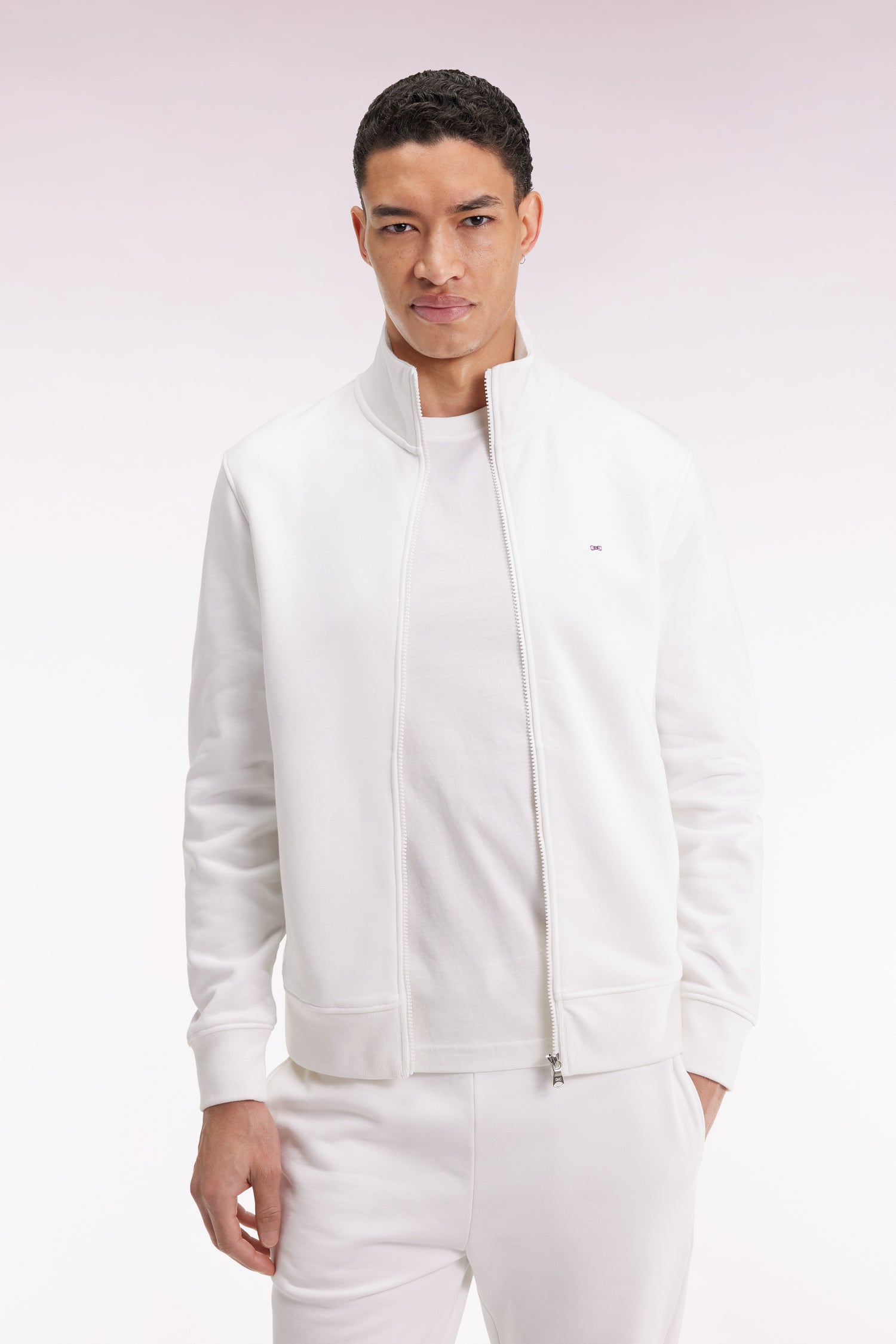 H25MAISW0003_ECC_a-hd-mface