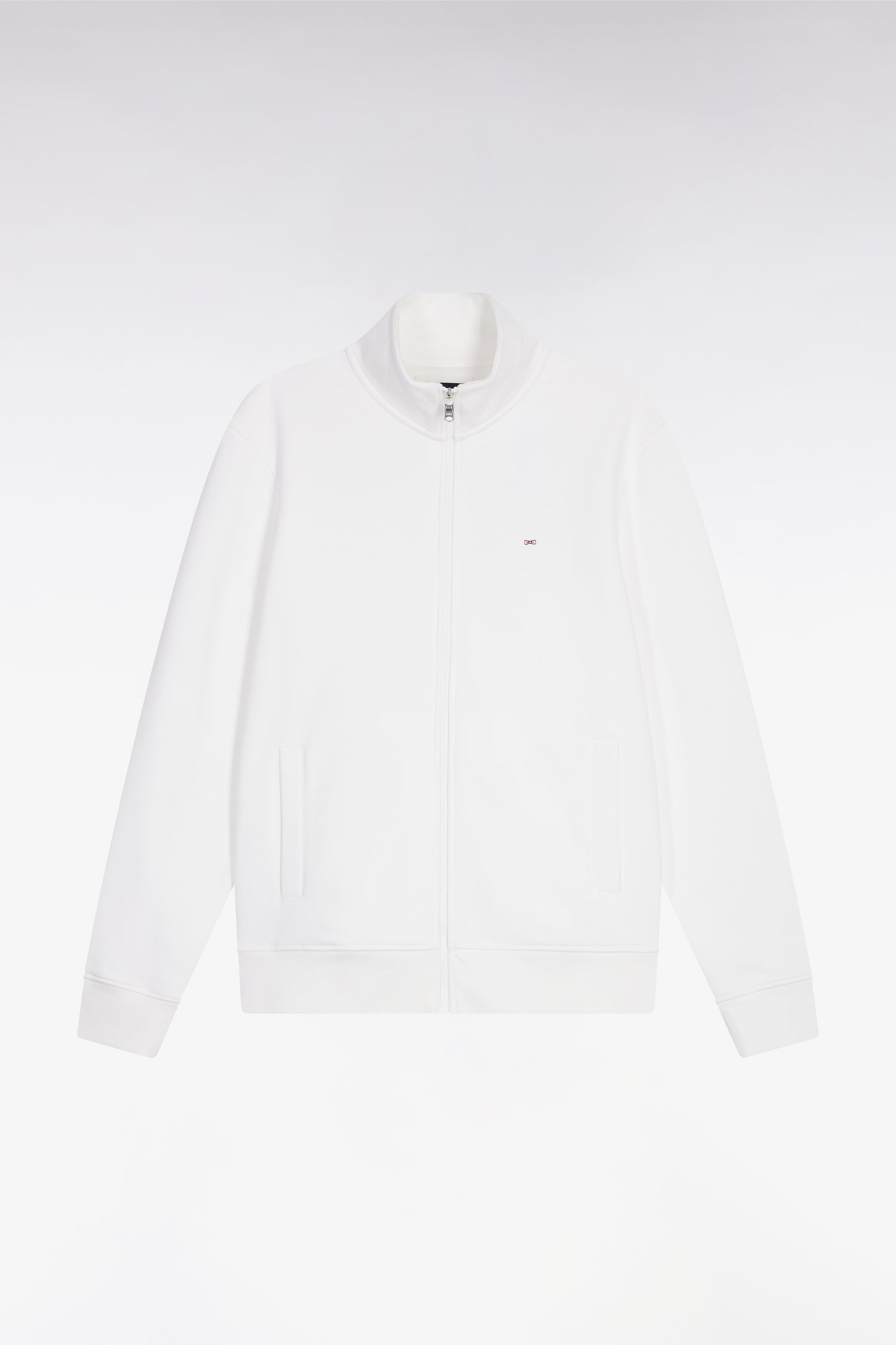 H25MAISW0003_ECC_b-hd-face