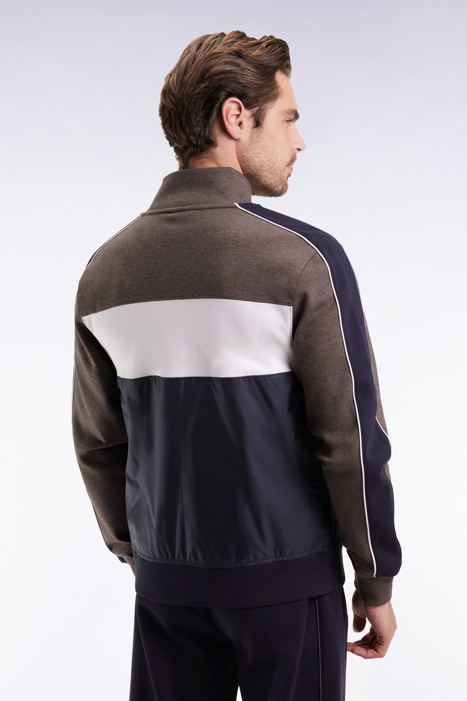 H25MAISW0045_MAM20_e-hd-mdos