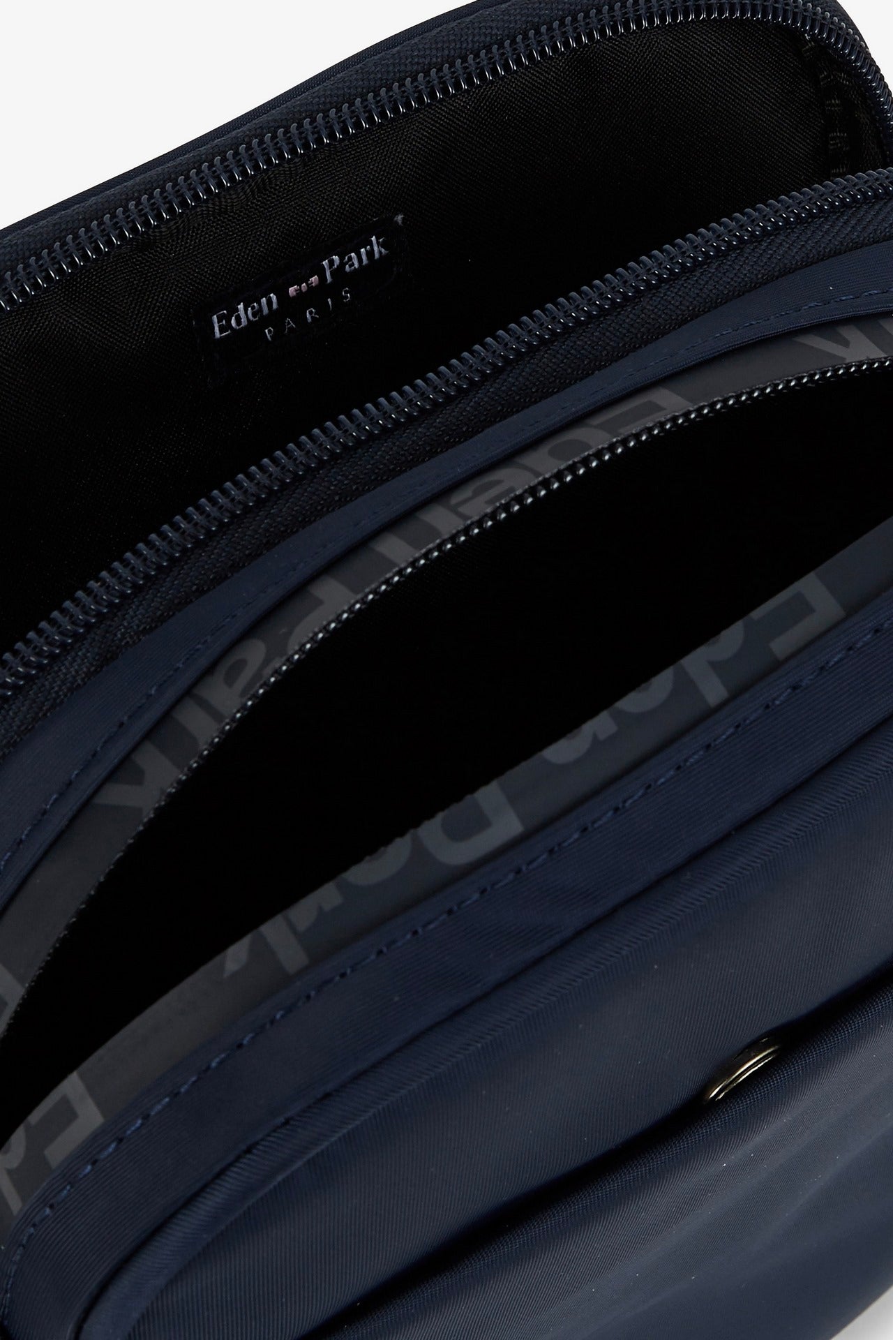 HEBAGBEE0028-BLF-d2_5a42e291-53c7-471c-b2eb-a377afcfdbd2