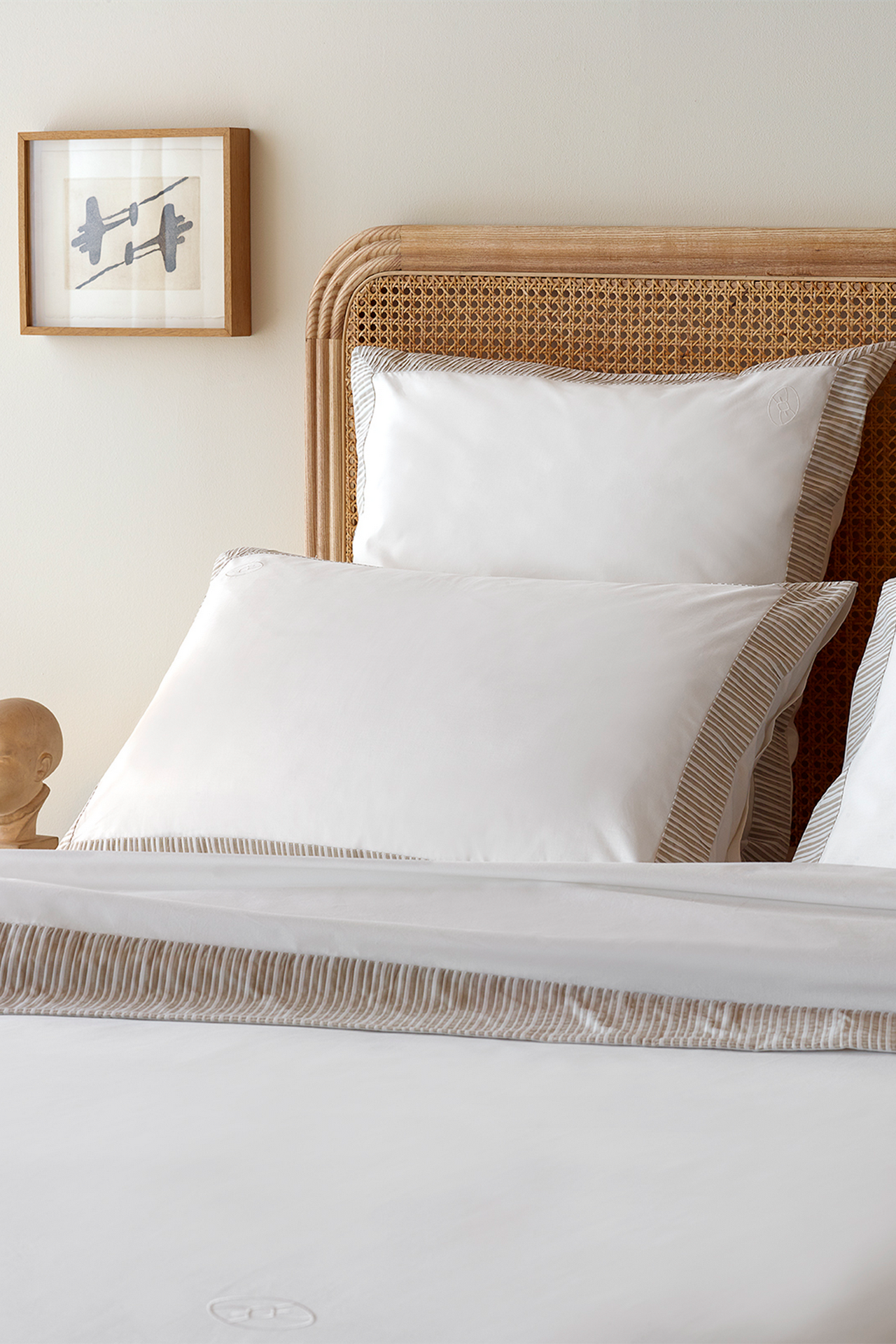 HELITCSE0004_BC_a-hd-mface