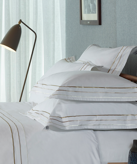 2 taies d'oreiller rectangulaires blanc et doré - Avec toi et les bleus