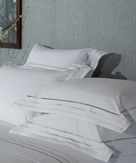 2 taies d'oreiller rectangulaires blanc et argenté - Avec toi et les bleus