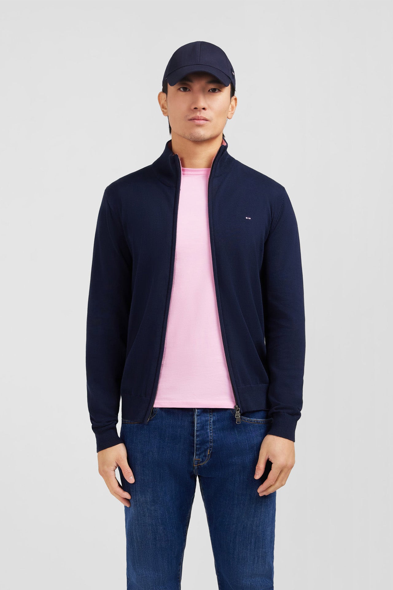 PPKNICAE0008_BLF_a-hd-mface_12797a27-a0bc-43bc-bd93-00354331e1e2