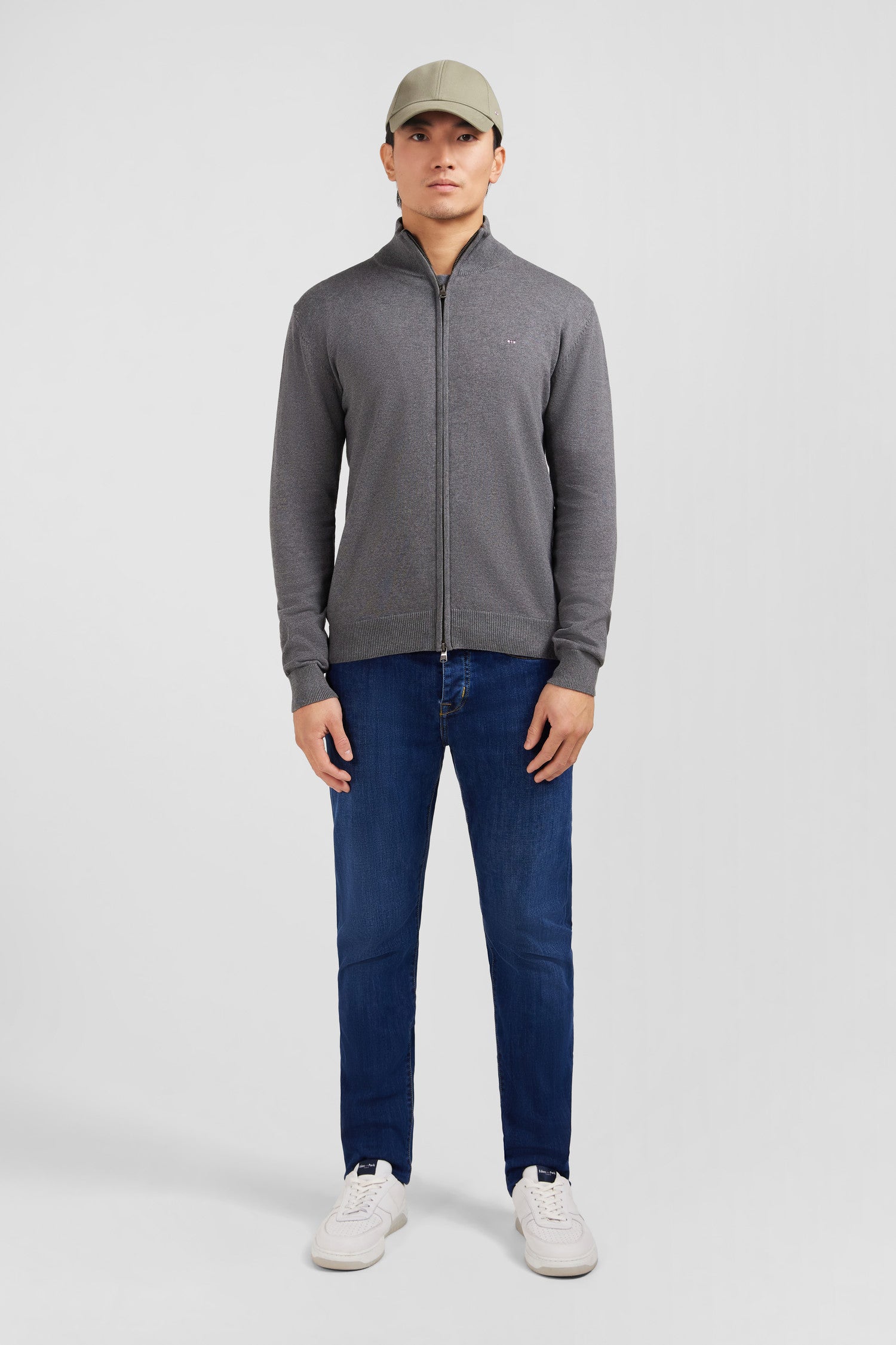 PPKNICAE0008_GRF_a-hd-mface