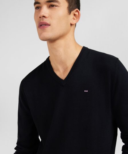 Pull noir à col V en coton