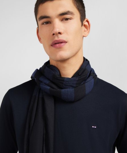 T-shirt noir col rond à manches longues