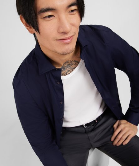 Chemise bleu marine slim en popeline stretch